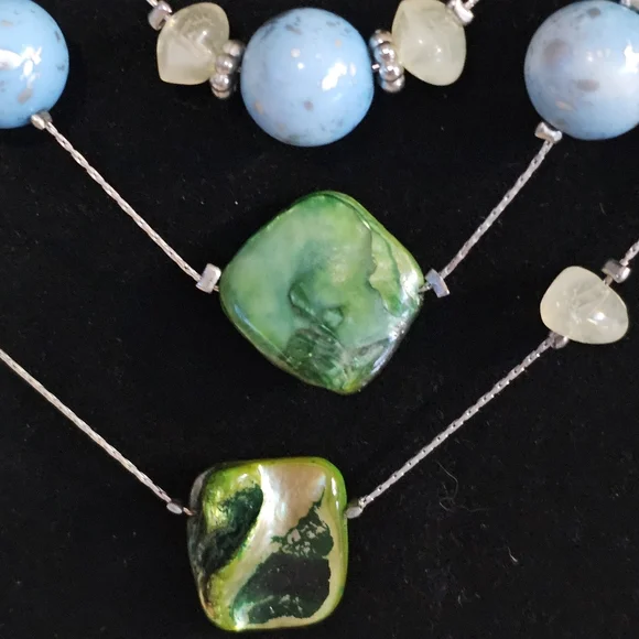 Multistrand silver-toned beaded neclace - Picture 2 of 6